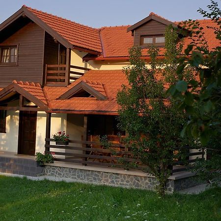 Casuta Cu Prieteni Cornu de Jos Kamer foto