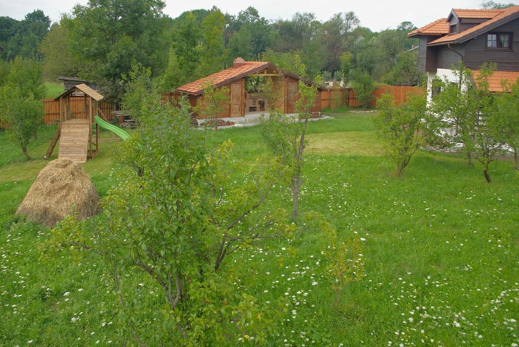 Casuta Cu Prieteni Cornu de Jos Kamer foto
