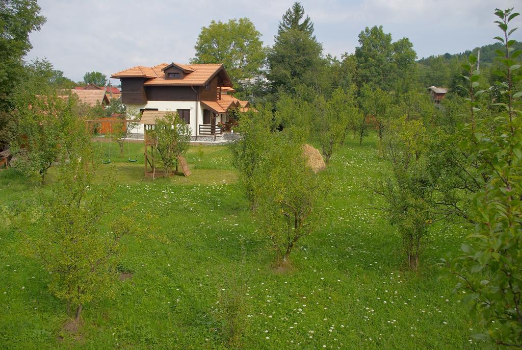 Casuta Cu Prieteni Cornu de Jos Kamer foto